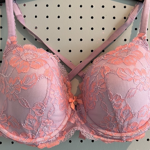 Light Pink and Purple Victoria’s Secret Lace Bra, Size 36DDD - Picture 2 of 11